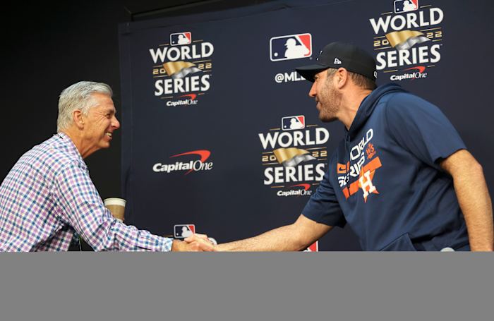 Phillies president of baseball operations Dave Dombrowski shakes Astros ace Justin Verlander’s hand the day before Game 1 of the 2022 World Series.